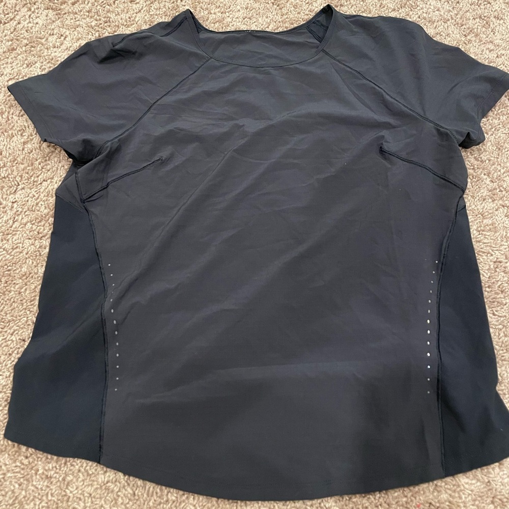 Black Lululemon top